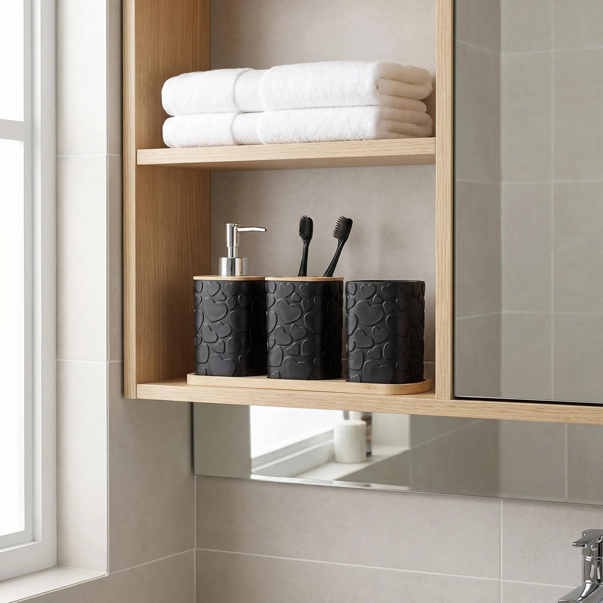 5-Piece Heart Pattern Bathroom Accessory Set, Matte Resin Storage Kit with Bamboo Base, Includes Soap Dispenser, Toothbrush Holder, Mouthwash Cup, Soap Dish, Tray, Restroom Accessories