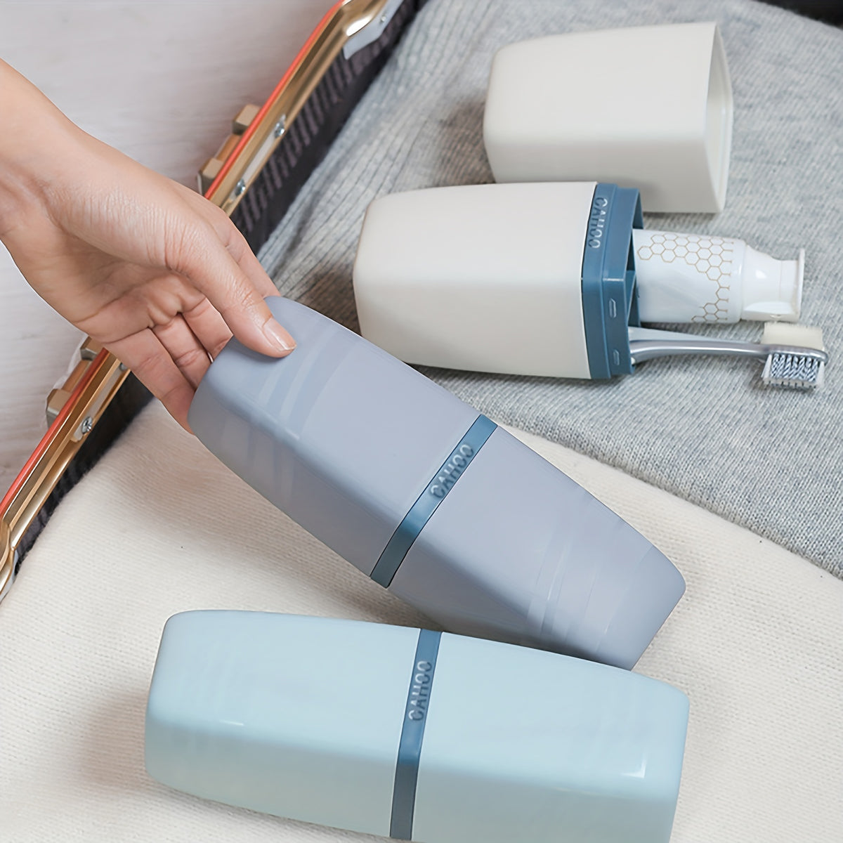 1pc 3-In-1 Portable Toothbrush Case, Travel Toothbrush Holder with Toothpaste Cup And Lid, Freestanding Plastic Toothbrush Storage Box, Travel Companion for Camping Business Trip Home Use, Oral Care Organizer Bathroom Additions