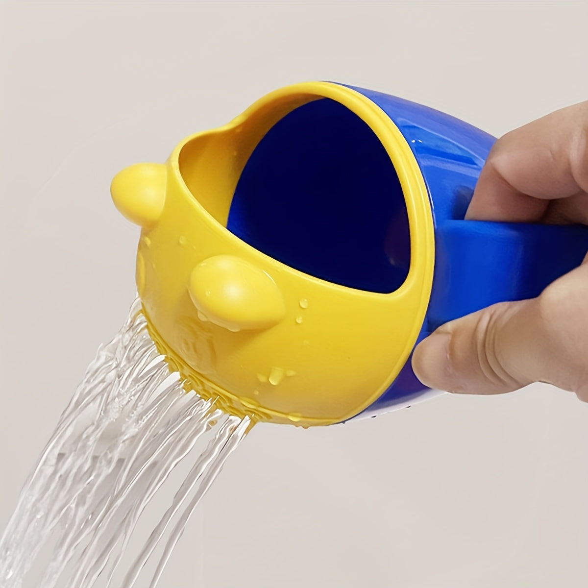 1pc Shower Cup, Cartoon Bear Shower Cup, Shampoo Cup Bathing Shampoo Ladle, Shower Spoon